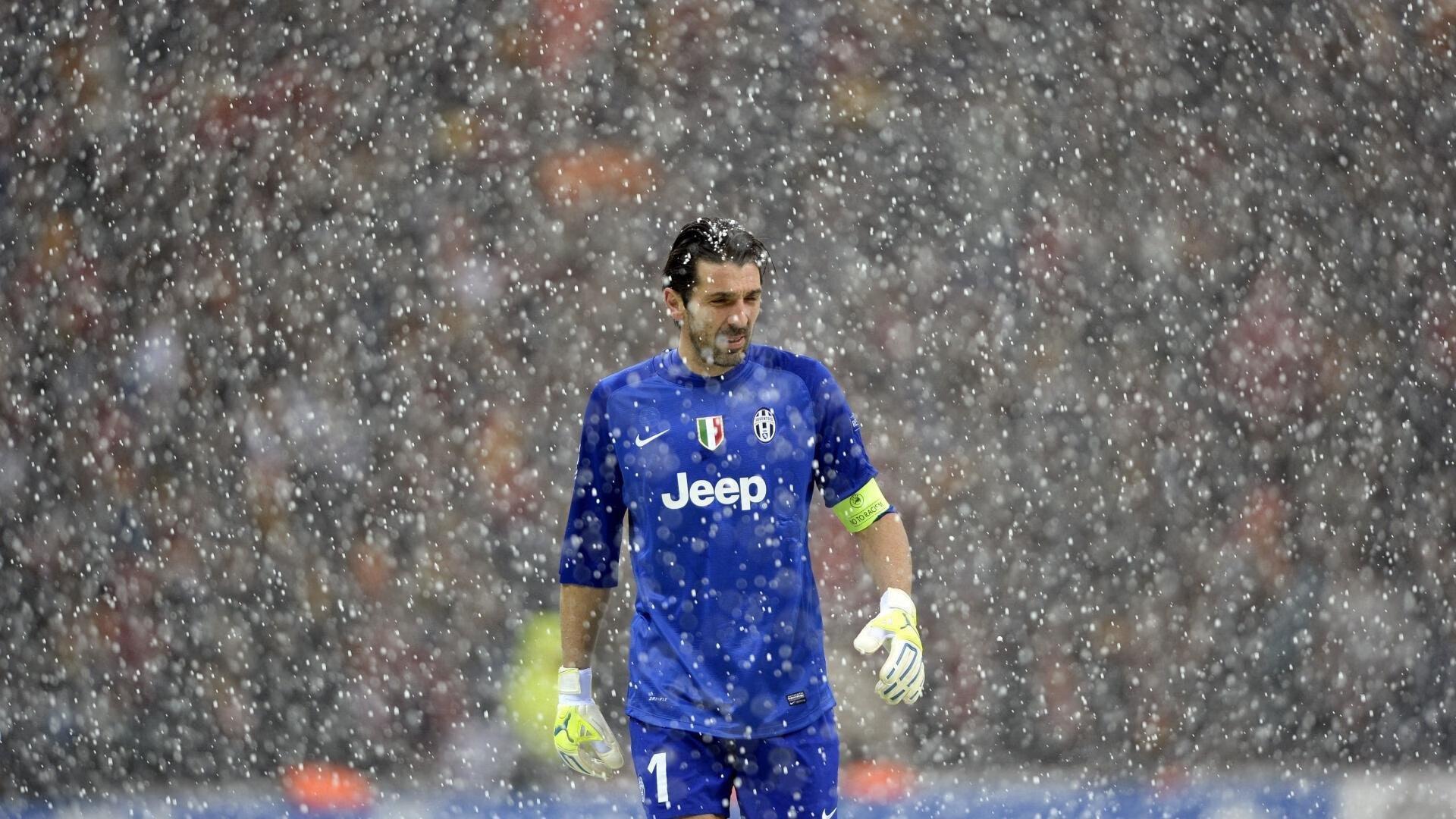 马德兴解析世预赛征程，对阵日本力拼防守，迎战越南誓压对手气势