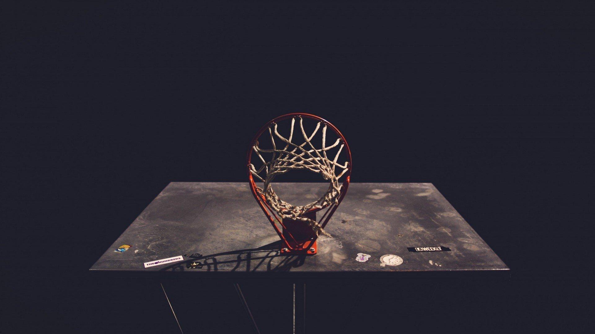 杰伦-韦尔斯赛前穿搭引爆社媒,新生代球员如何重塑NBA时尚文化?